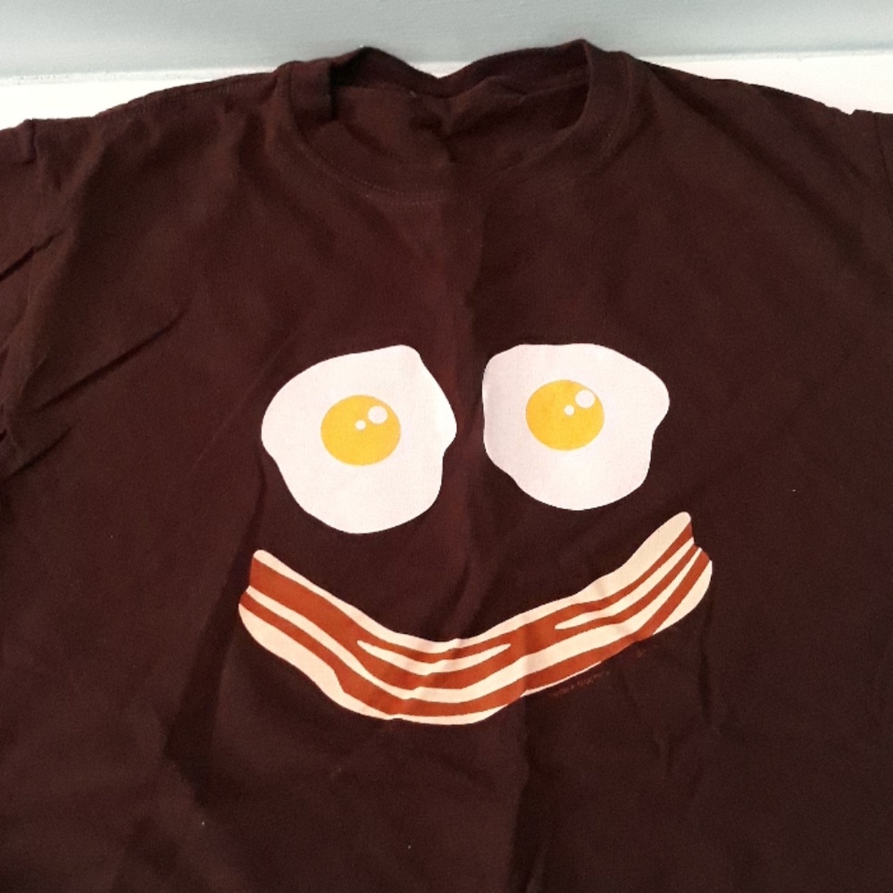 Funny Men's Bacon and eggs decal T-shirt.